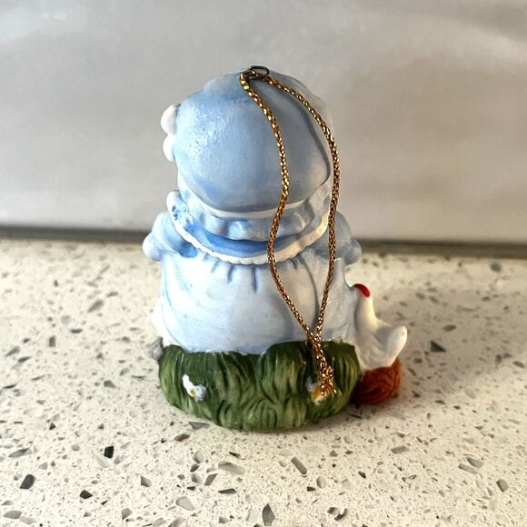 Kitty Cucumber Cat Backyard Chicken Eggs Basket Ornament Schmid Vintage 1988 - Picture 4 of 6